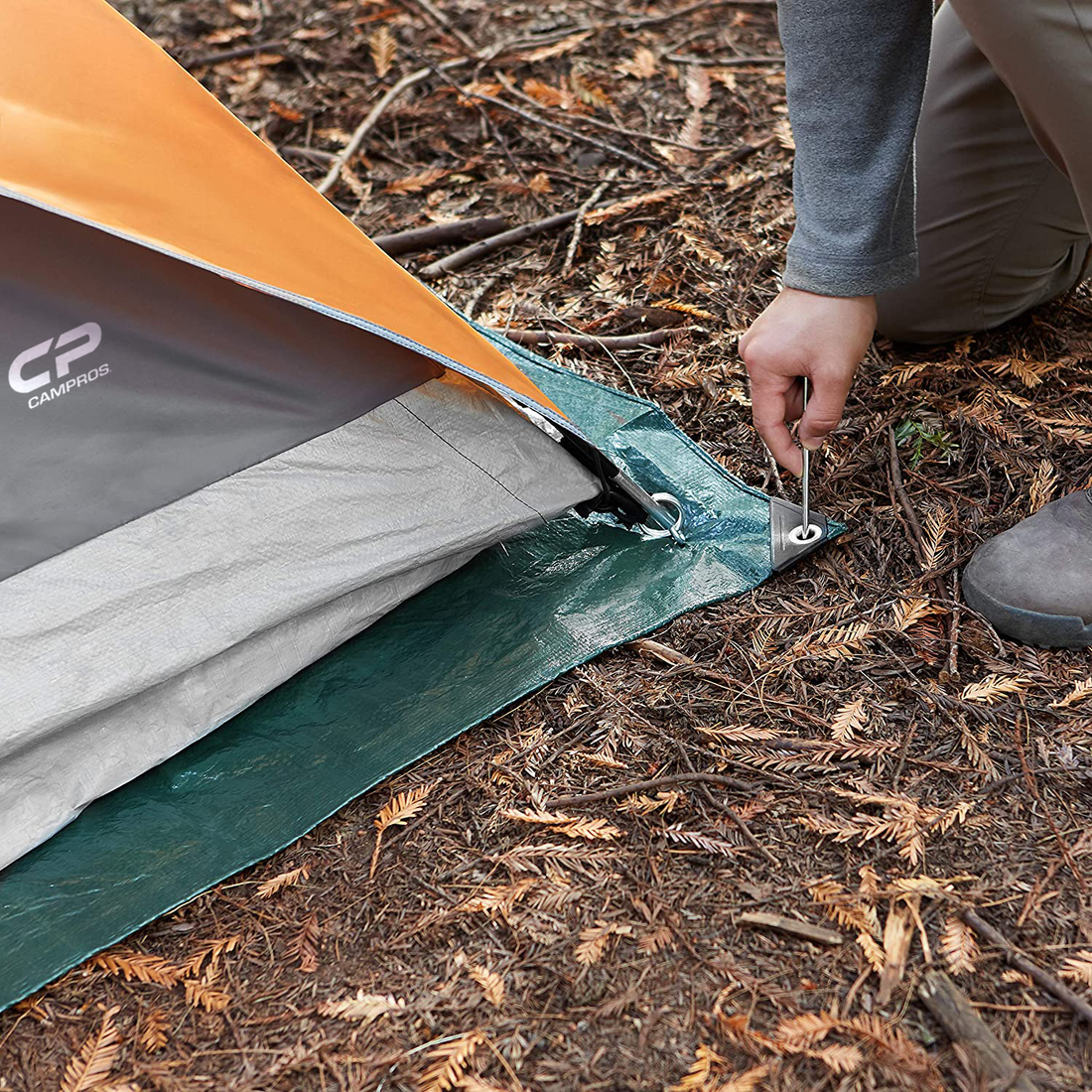 People set up tent